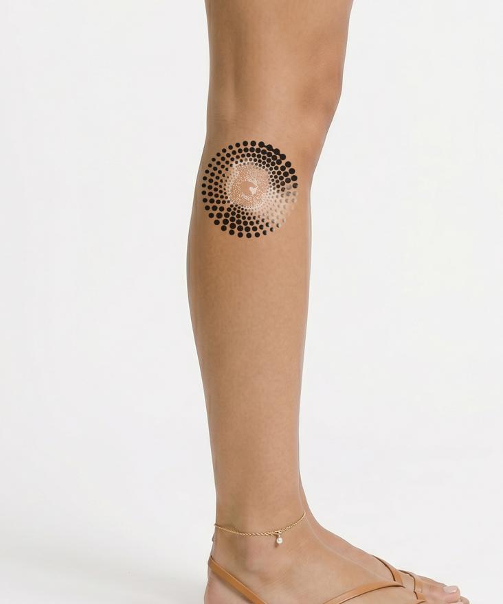 Conception de tatouage abstrait en spirale de points