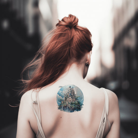 Von Miyazaki inspiriertes Schloss-Tattoo-Design