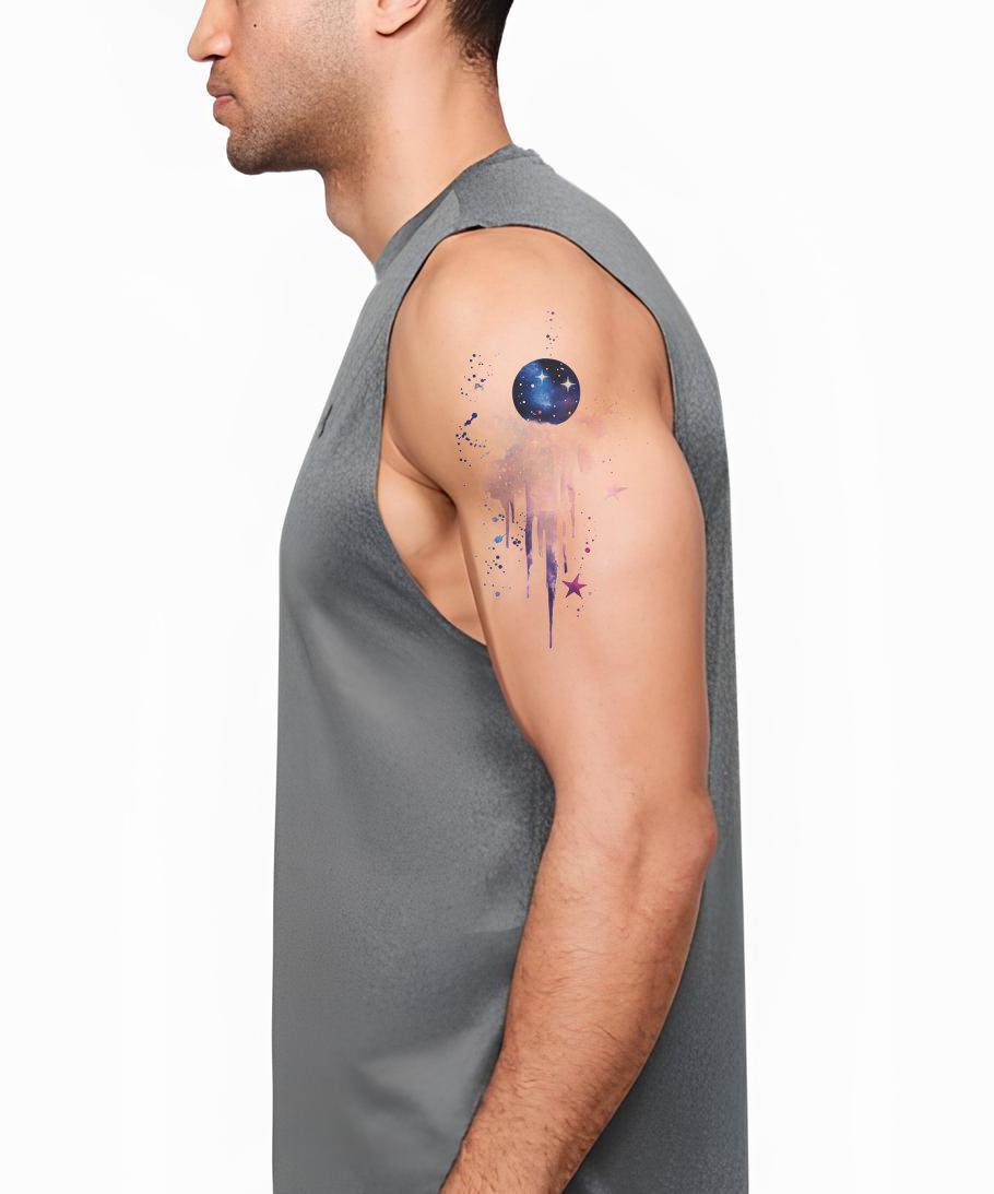 Idea tatuaggio sfera goccia galassia