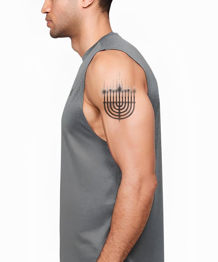 Design de tatouage lumineux Menorah sacré