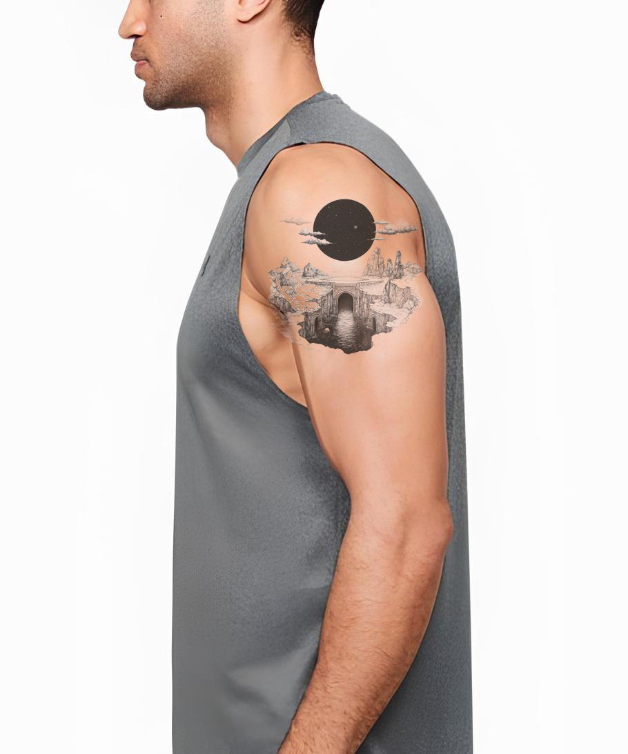 神秘的月光小径纹身设计