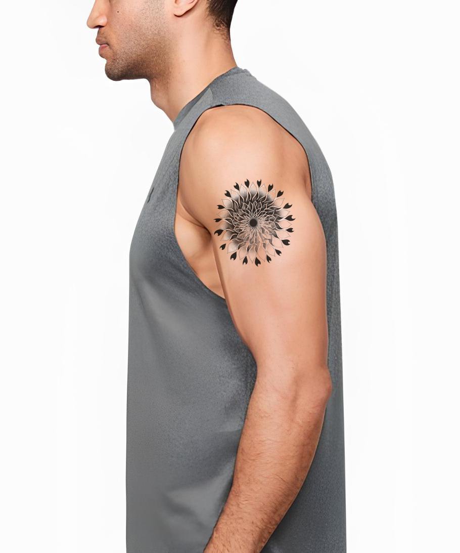 Design Tatuaggio Mandala Foglia di Sole Radiante