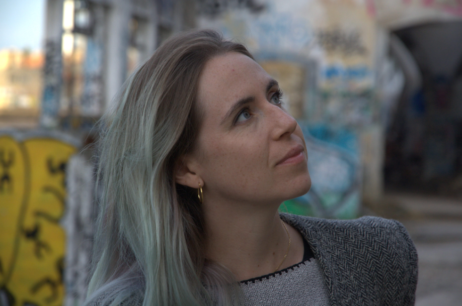 Artist Marie Gauges