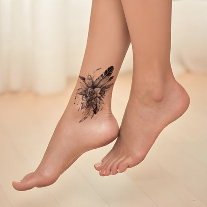 Design del Tatuaggio di Fiori e Piume