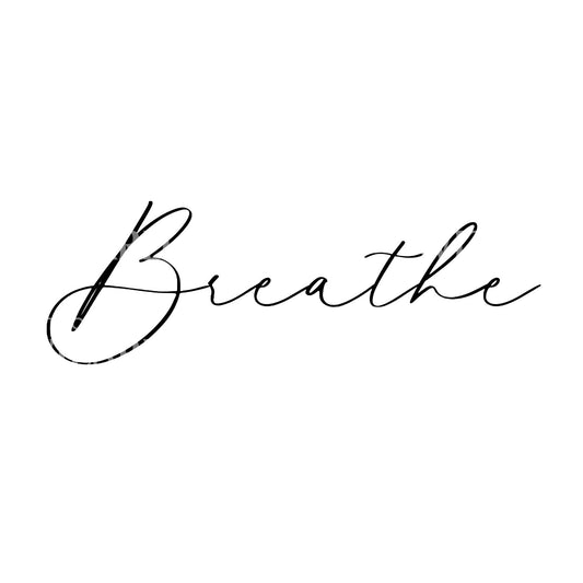 Tattoo-Design mit Fineline-Schriftzug „Atme“
