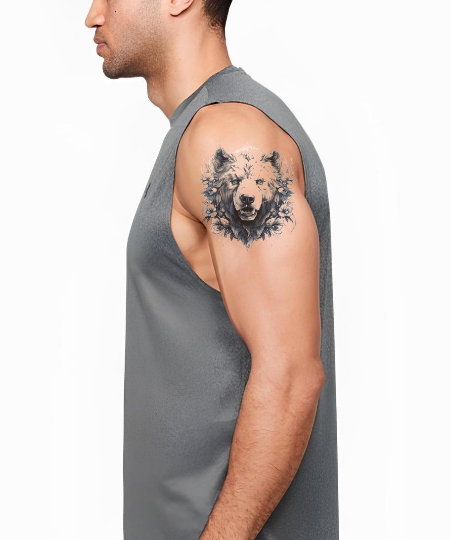 Design de Tatuagem de Retrato de Urso Preto e Cinza Majestoso