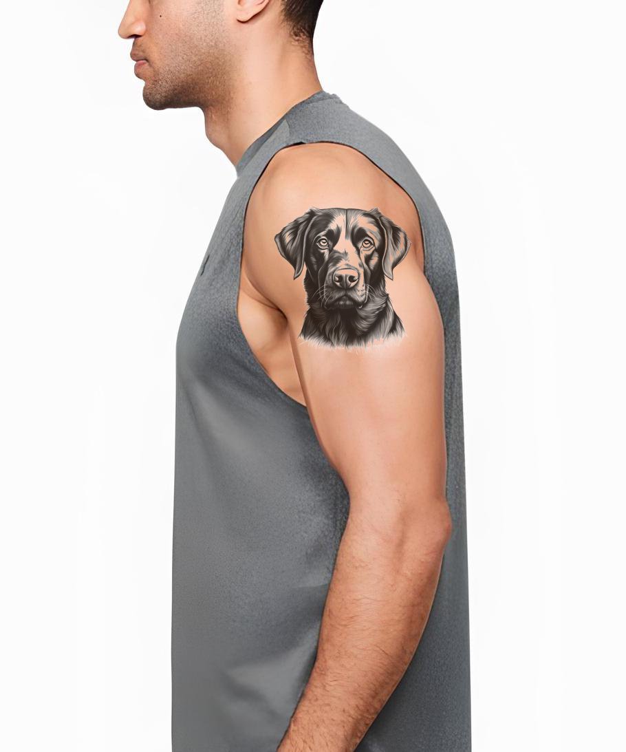 Design de Tatuagem de Retrato de Labrador Preto