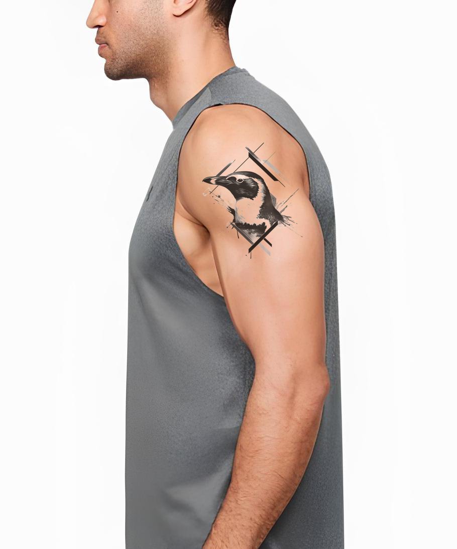 Design de Tatuagem de Retrato de Pinguim Preto e Cinza