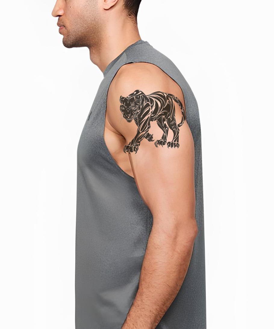 Blackwork Panther laufender Tattooentwurf