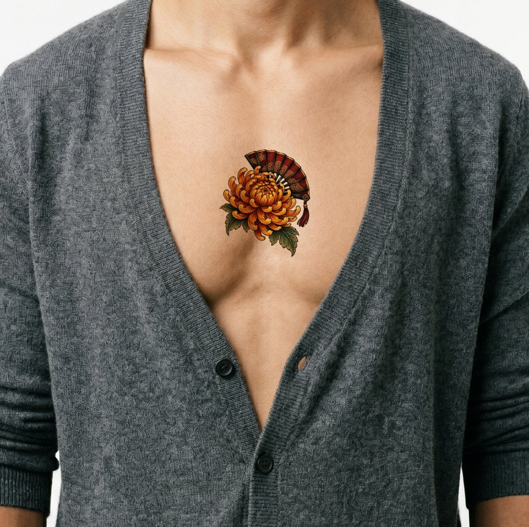 Desain Tato Krisan Emas dan Kipas Berlapis Lak