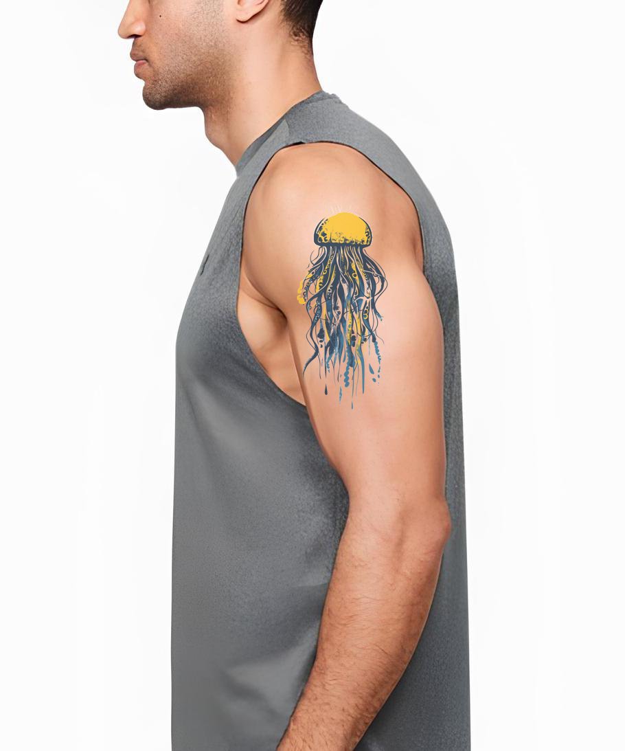 Design de Tatuagem de Água-viva com Coroa Dourada