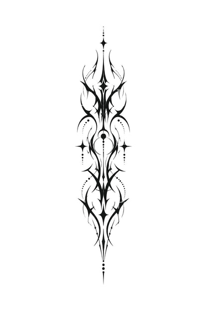 Cybersigil blackwork-tatovering langs rygsøjlen