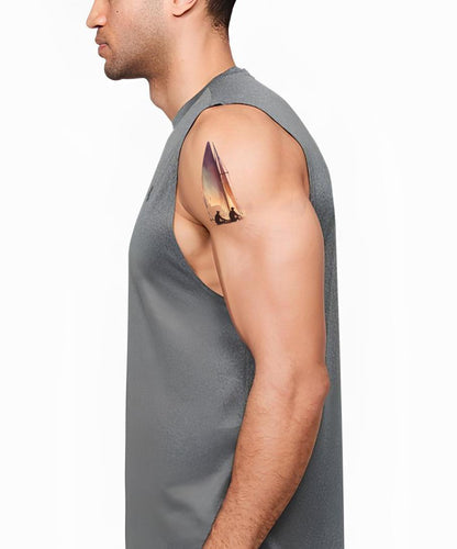 Uma Ideia de Tatuagem de Vela ao Entardecer