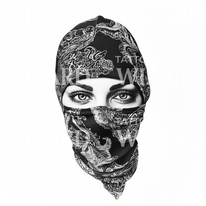 Design de tatouage de femme sans peur avec un bandana
