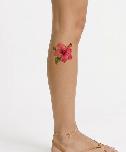 Rosa hibiskus med daggig pistill, tatueringsdesign