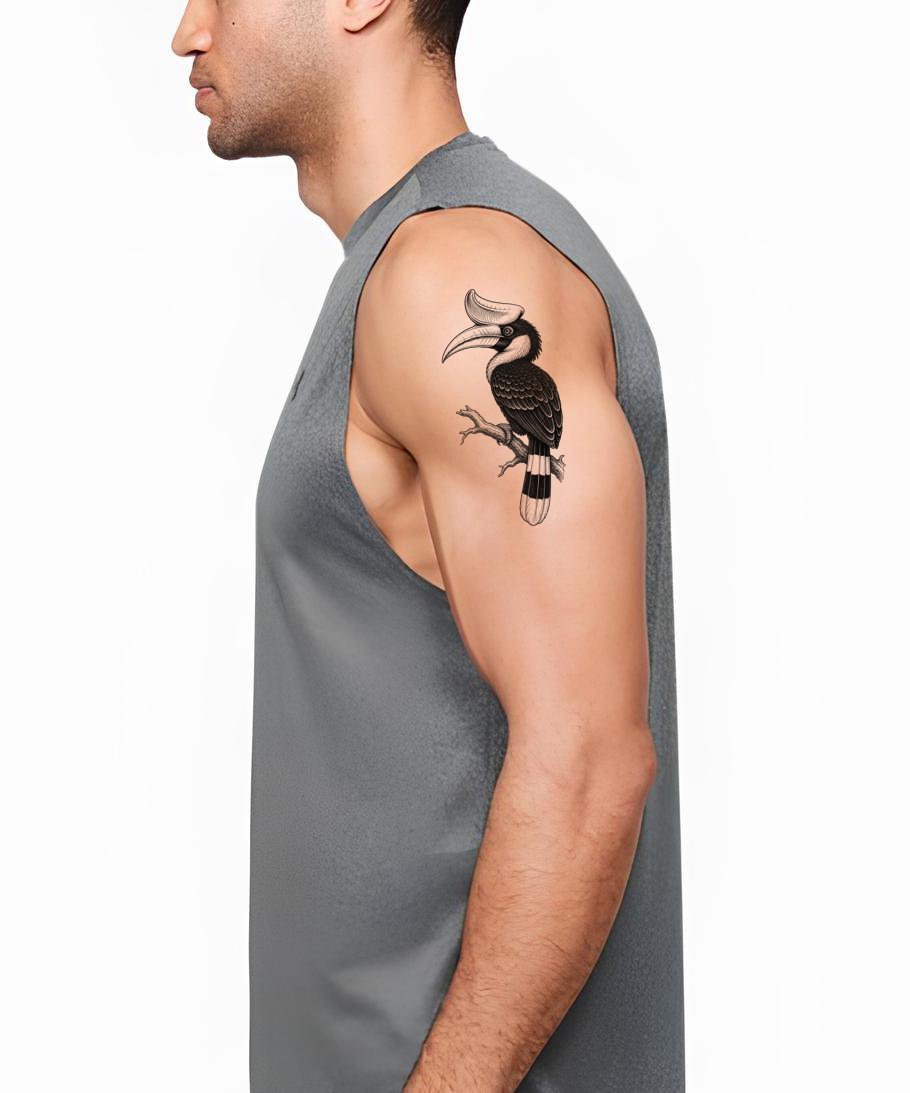 Desain Tato Rangkong Badak Bertengger