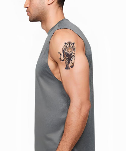 Desenho de Tatuagem de Tigre Forte a Caminhar