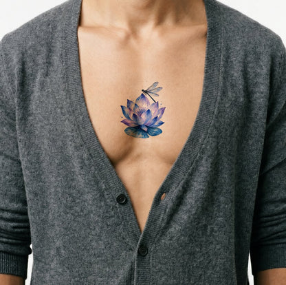 Lila lotus med trollslända, tatueringsdesign