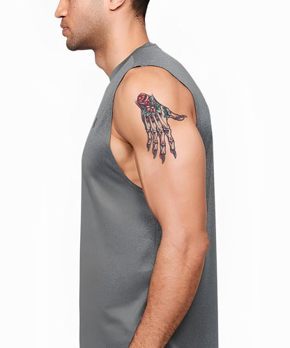 Design del Tatuaggio a Mano di Mostro Old School