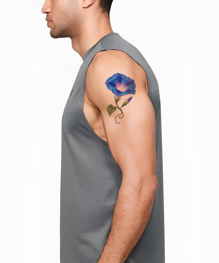 Piccolo tatuaggio realistico di ipomea blu