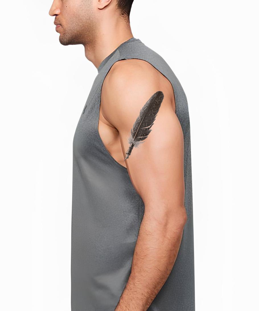 Design de tatouage plume de plume vintage