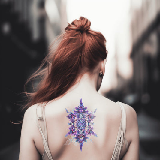 Design de tatouage mandala aura violette